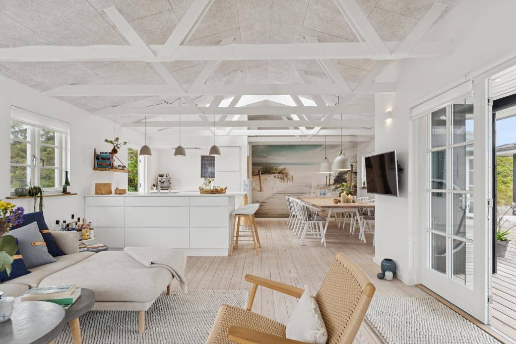 Lyst og hyggelig sommerhus med vildmarksbad in Søndervig, Holmsland Klit