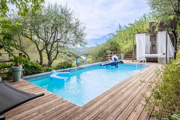 Agriturismo per 5 persone, con giardino e idromassaggio in Costa Azzurra