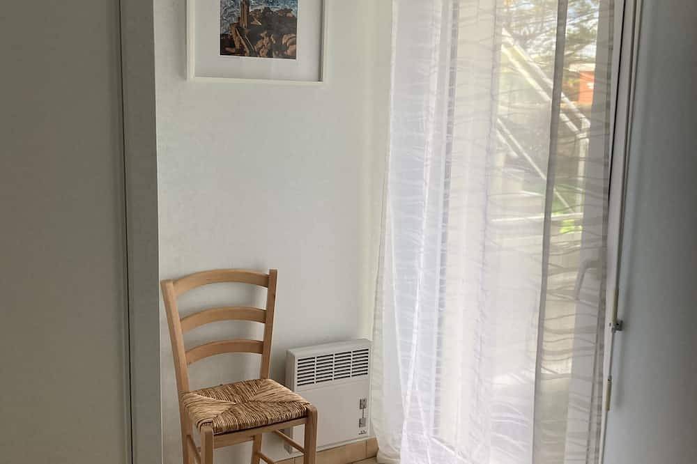 Appartement entier, Les pieds dans l'eau , vue mer !! in Trégastel, Côte de Granit Rose