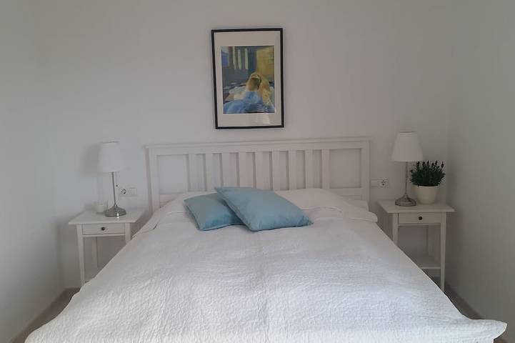 Moderne Villa, 5 Minuten zu Fuß zum Strand und Restaurants. Seeblick in Torreblanca (Fuengirola), Fuengirola