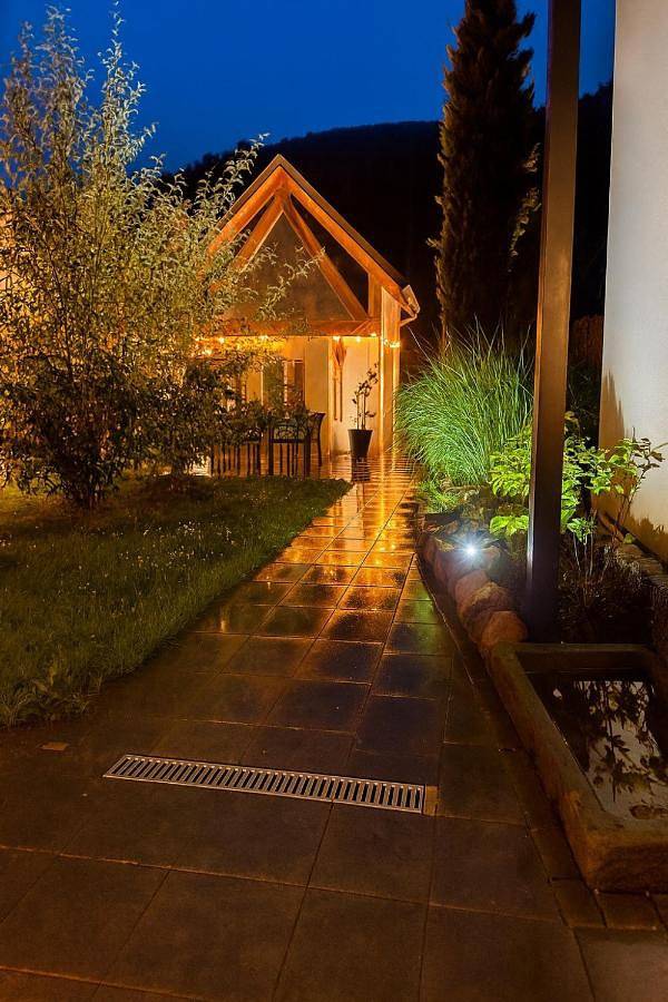 Appartement entier, Maison Maneki Tiny House Insolite 2 personnes avec Spa extérieur privatif in Lapoutroie, Parc naturel régional des Ballons des Vosges