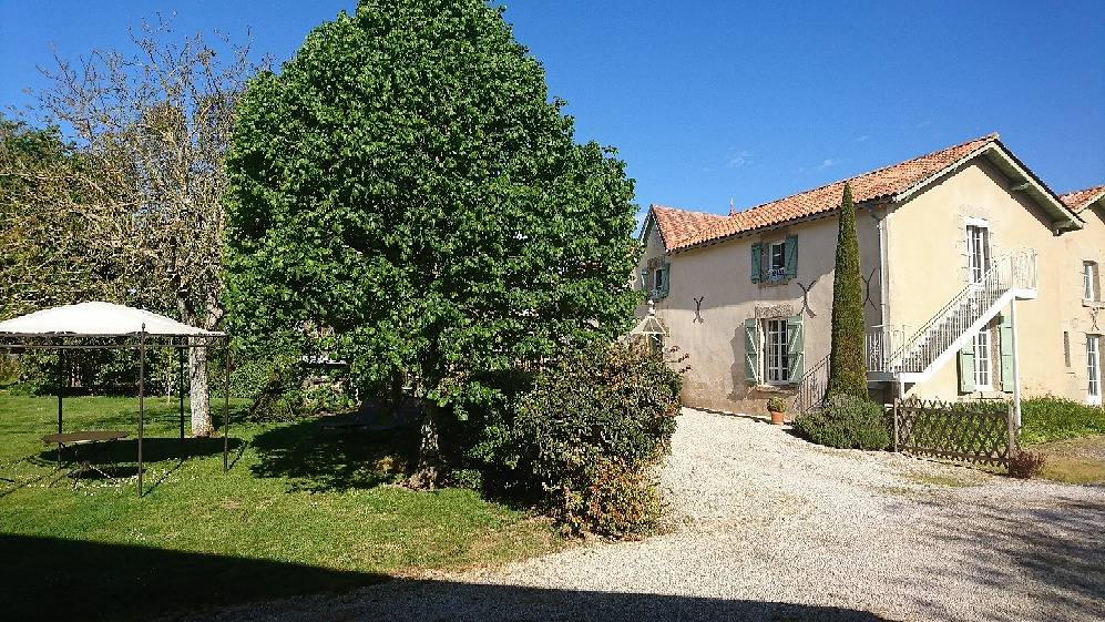 Aux Jardins de l'Emilière - Chambre Roses des Sables in Saint-Mathurin, Vallée de la Loire