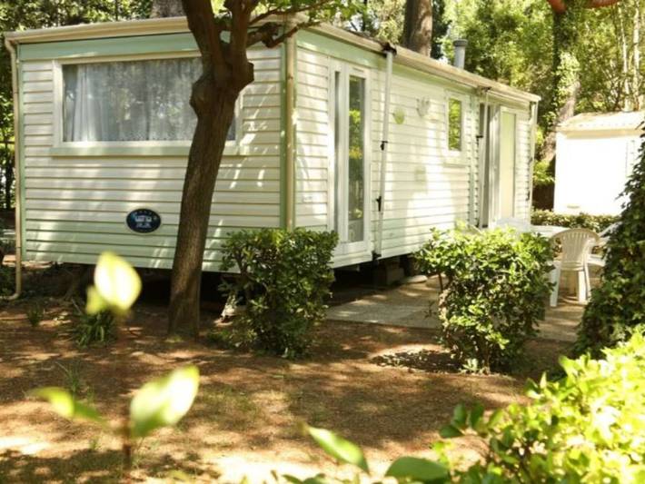 Camping pour 6 personnes, avec Terrasse et Piscine