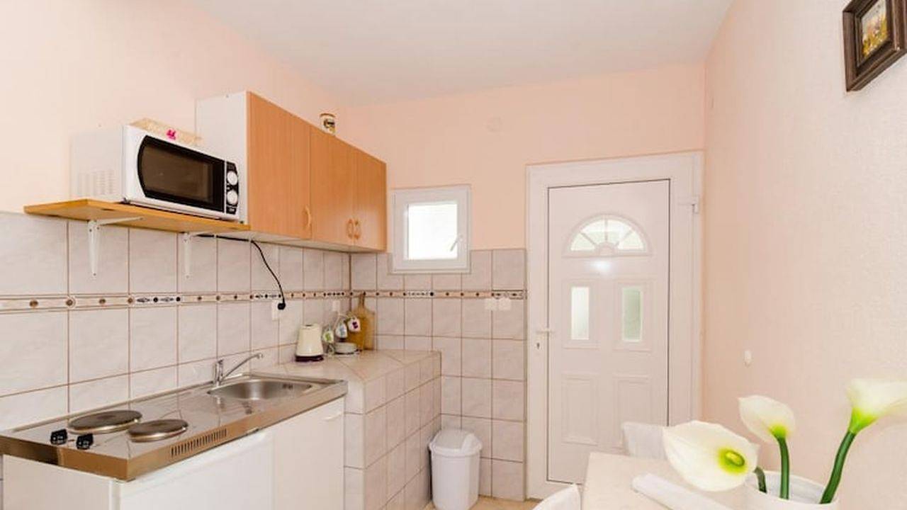 Ganze Ferienwohnung, Ferienwohnung für 4 Personen mit Balkon in Trpanj, Peljesac