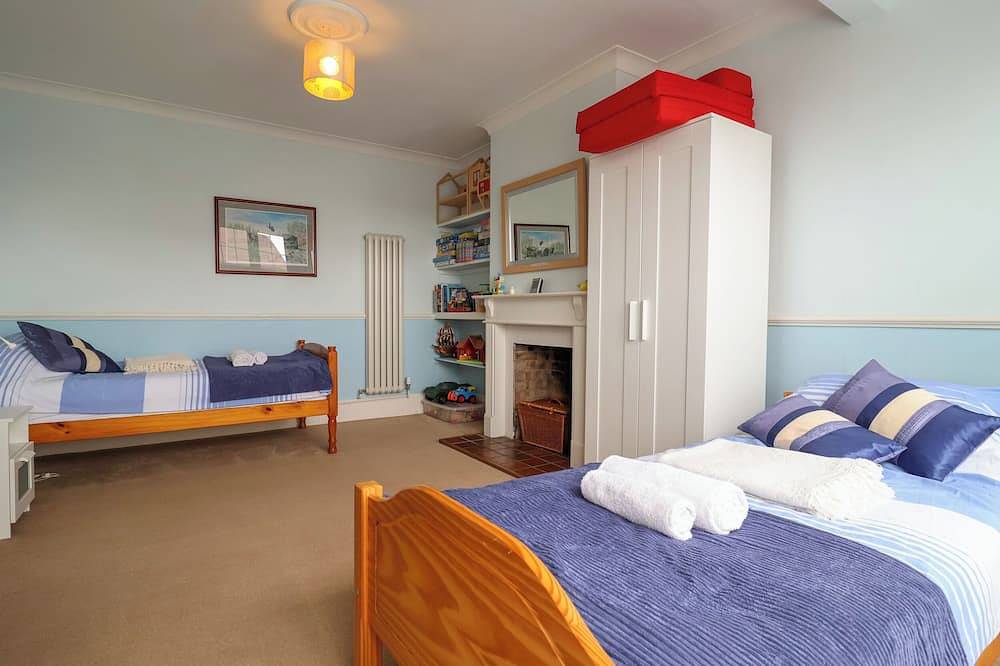 The Pink House, family friendly in Felixstowe, Suffolk in Felixstowe, Suffolk