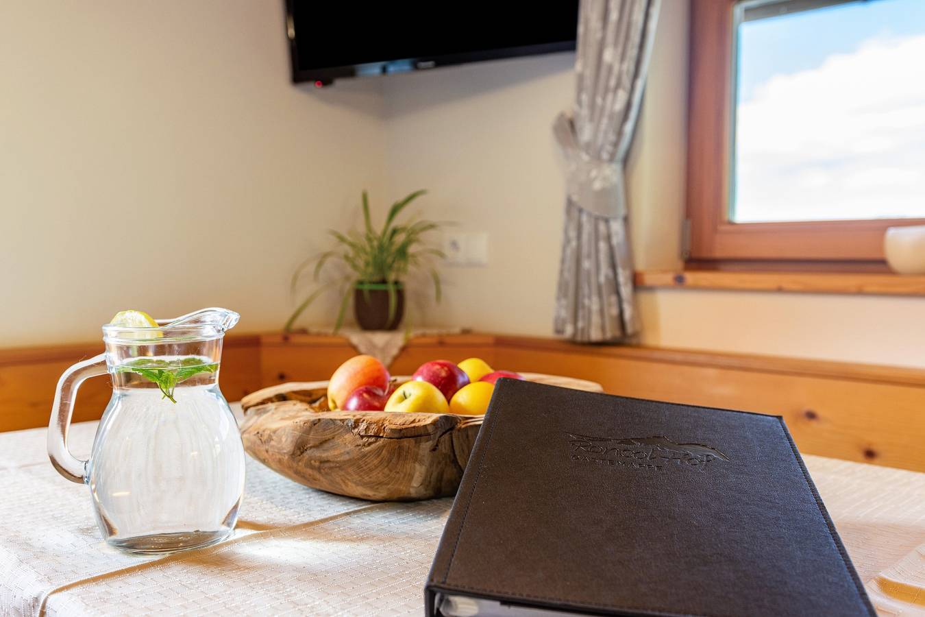 Ganze Wohnung, Ferienwohnung 'Ronsolhof Santner' mit Bergblick, Gemeinschaftsgarten und Wlan in Seis am Schlern, Kastelruth