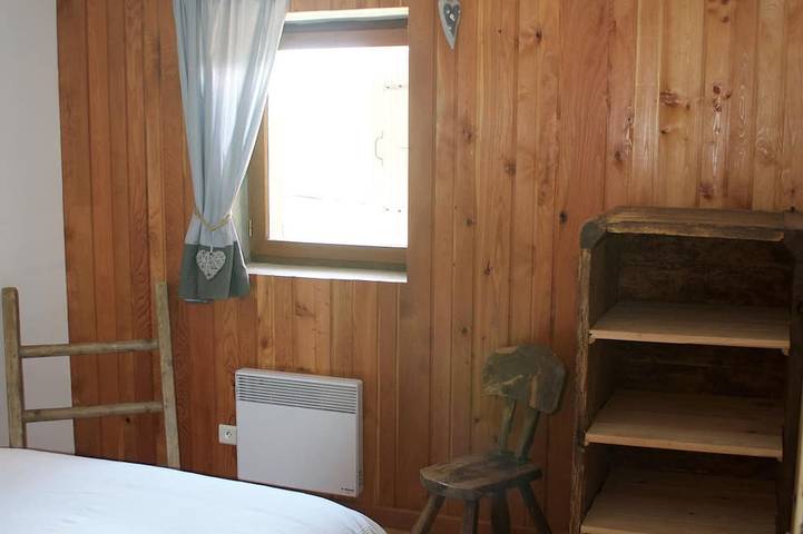 Location de vacances pour 10 personnes, avec balcon et jardin, animaux acceptés à Saint-Martin-d'Arc - 4