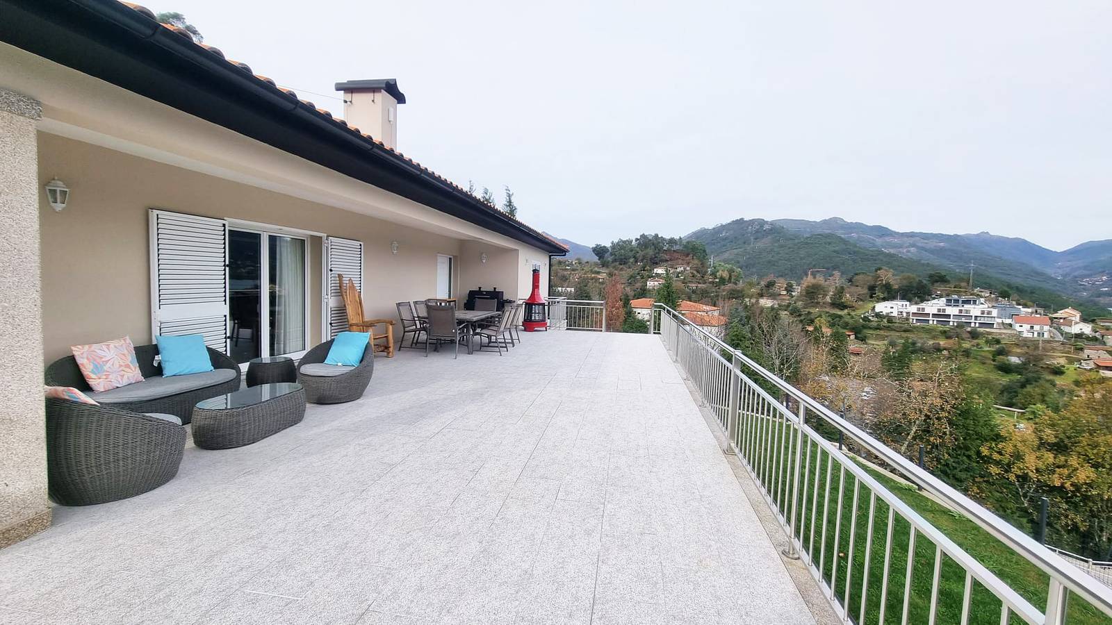 Casa Panorâmica Gerês T4 in Rio Caldo, District de Braga