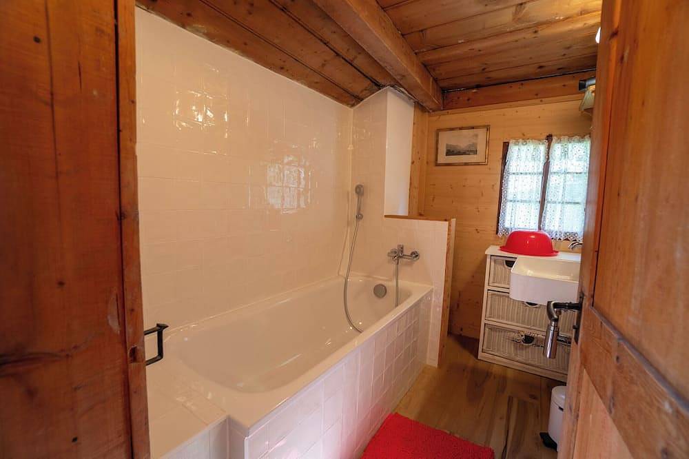 Magnifique chalet de 1872 au coeur du village in Gryon, Alpes Vaudoises