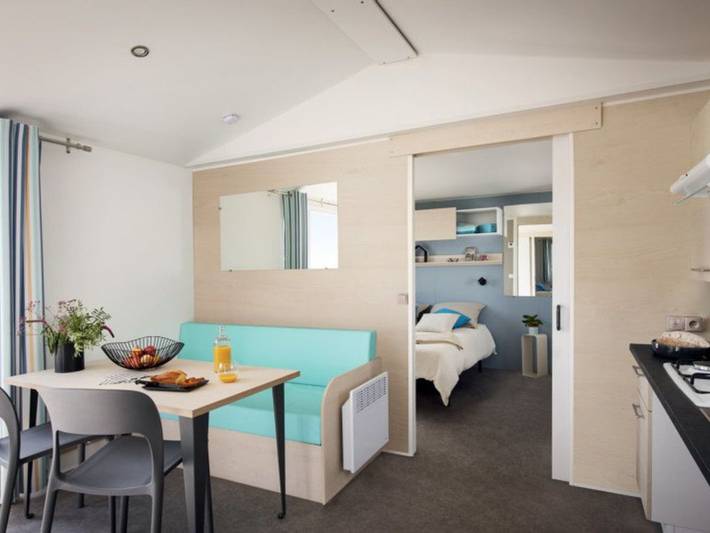 Mobil home pour 4 personnes, avec piscine, animaux acceptés à Les Aires