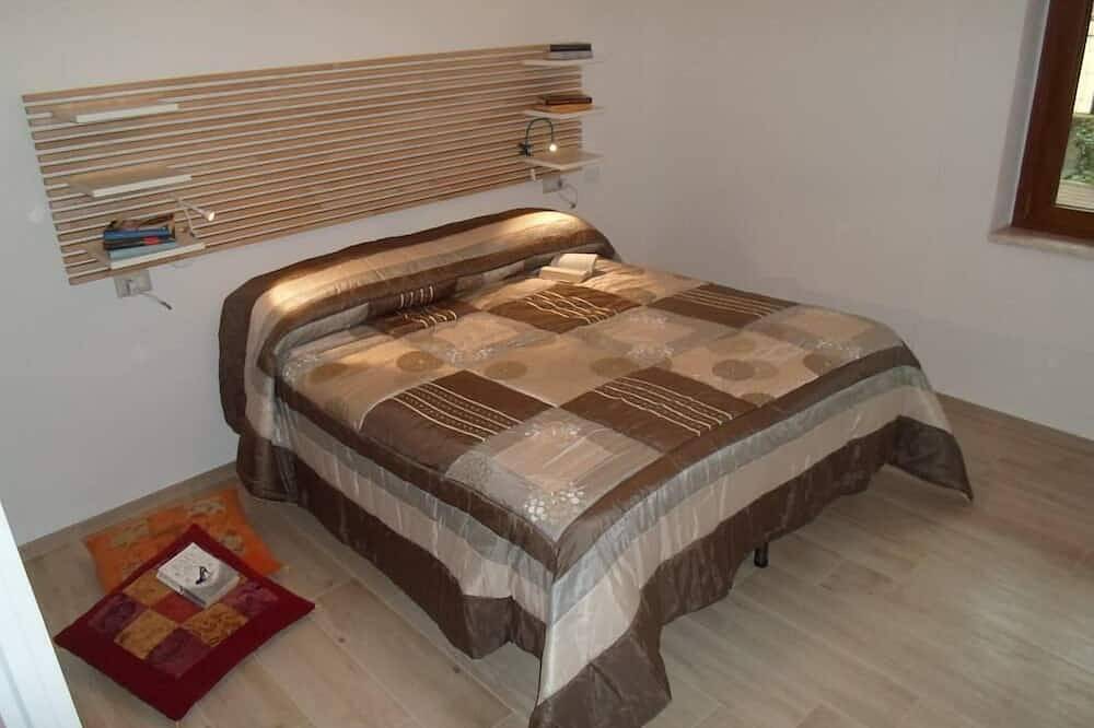 Hel lejlighed, In the paradise of Sardinia,beautiful apartme 400 m from the sea of ​​Calagonone in Cala Gonone, Dorgali