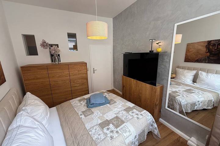 Ganze Wohnung, Stilvolle Fewo direkt am Markt und Rathaus in Ozeaneum Stralsund, Stralsund