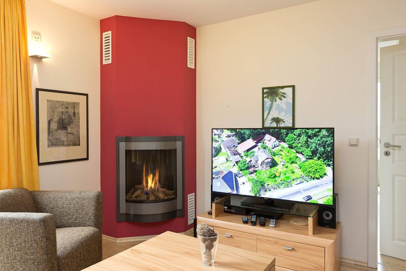 Ganze Wohnung, Komfortable Ferienwohnung mit Balkon, Sauna und Kamin in Göhren-Lebbin. in Göhren-Lebbin, Fleesensee