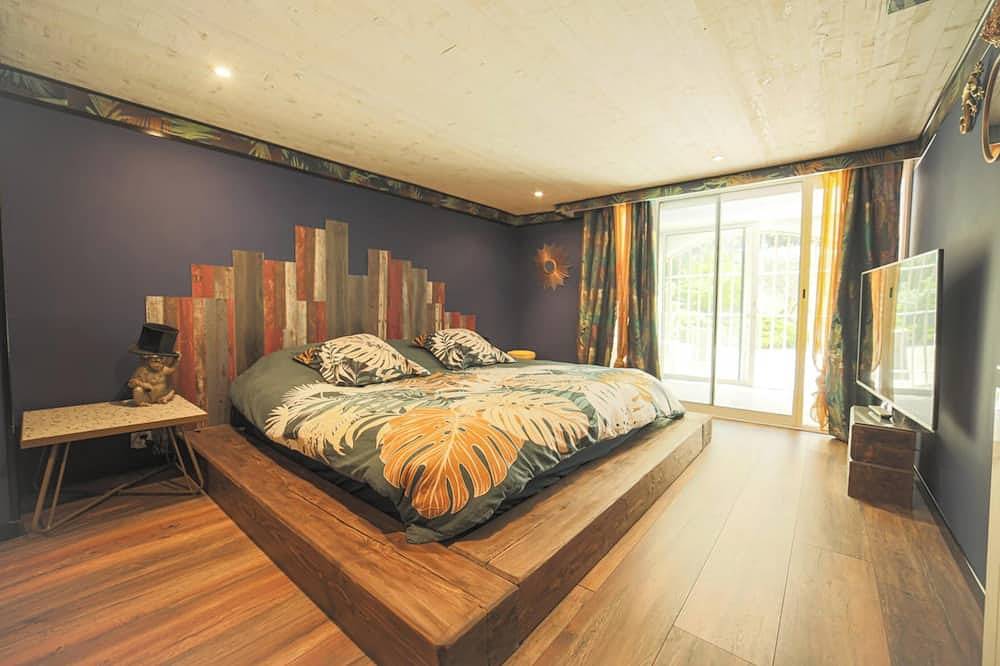 Homerez - Elegant Villa with Pool in Aubagne - Jacuzzi Included in Aubagne, Mediterranean Coast (France)
