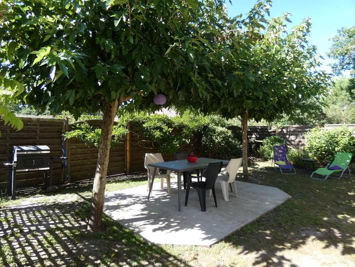 Gîte pour 5 personnes, avec Terrasse ainsi que Jardin et Vue