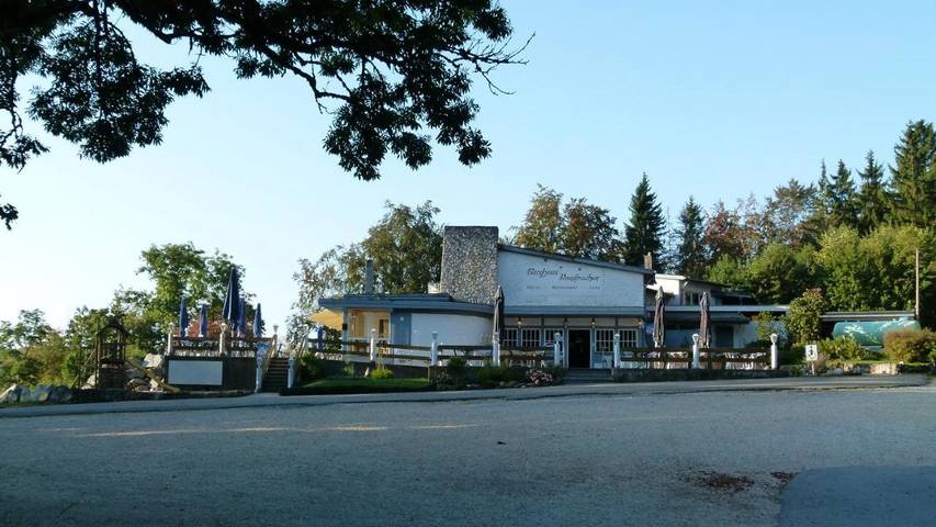 Hotel für 4 Personen, mit Terrasse und Garten sowie Pool und Sauna in Landkreis Tuttlingen