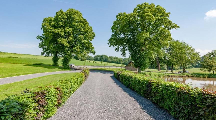 Hôtel pour 2 personnes, avec jardin ainsi que terrasse et vue à Plombières - 2