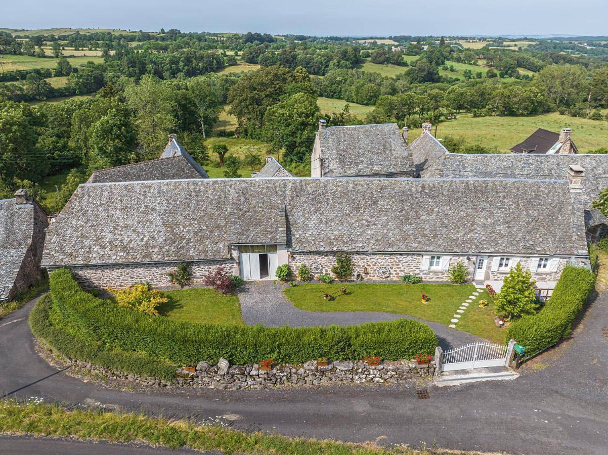 La Longère - Chambres et table d'hôtes in Alpuech, Argences en Aubrac