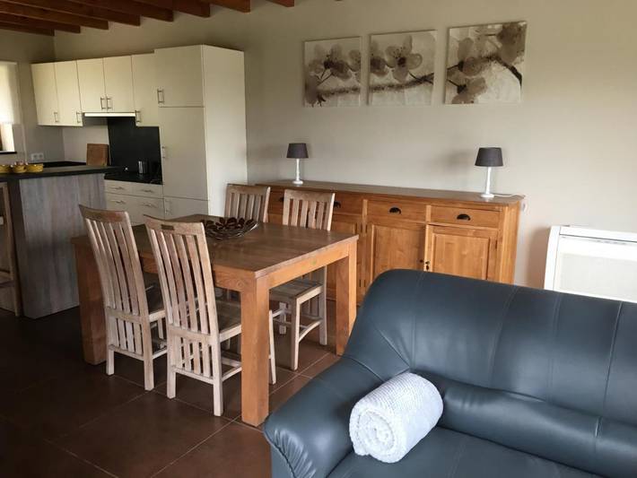 Parc de vacances pour 4 personnes, avec vue ainsi que jardin et piscine à Couleuvre