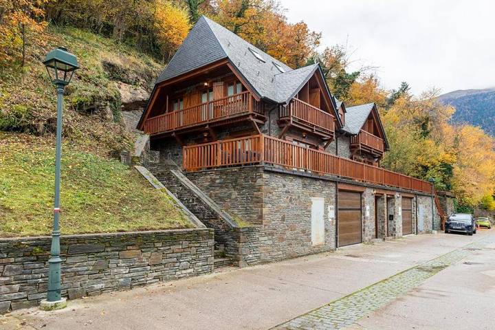 Casa rural para 9 personas, con vistas y balcón en el Valle de Aran