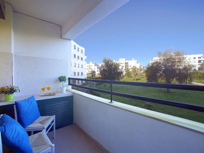 Gîte pour 4 personnes, avec jardin ainsi que bassin pour enfant et balcon à Armação de Pera - 2