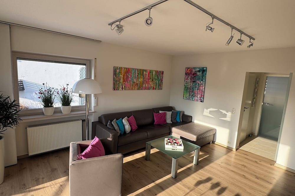 Ganze Wohnung, Moderne, gut ausgestattete 5*Ferienwohnung auf der Sonnenseite von Linz am Rhein in Linz am Rhein, Mittelrhein