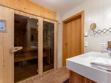 Chalet für 22 Personen in Saalbach, Saalbach-Hinterglemm, Bild 1