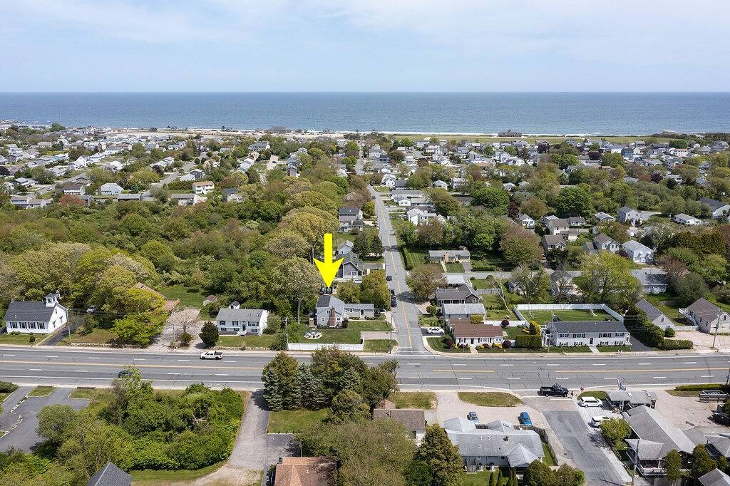 Newly Renovated. Walk To Beach. Fully Equipped For Beach. June rate discounted in Narragansett, Washington County (RI)