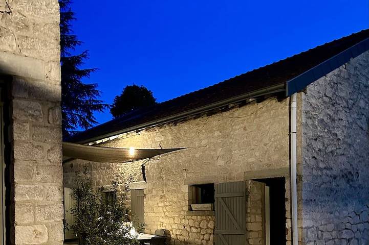 Location de vacances pour 5 personnes, avec jardin et terrasse, animaux acceptés dans Herpy-l'Arlésienne