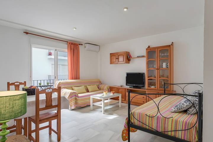 Appartamento intero, Appartamento Tomy - Solo famiglie, vista mare, balcone e Wi-Fi in Playa de los Bateles (Conil de la Frontera), Conil de la Frontera