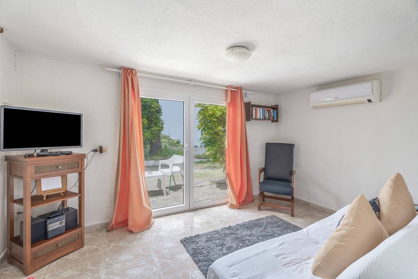 Holiday Home 'Casita Partido' with Mountain Views, Private Garden and Wi-Fi in San Juan del Reparo, Garachico