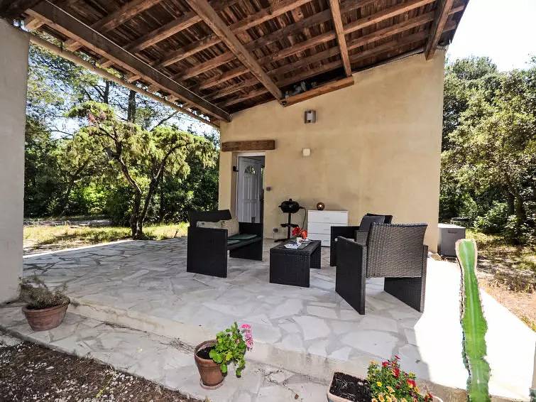 Maison 2 Personnes in Nîmes, Nimes region