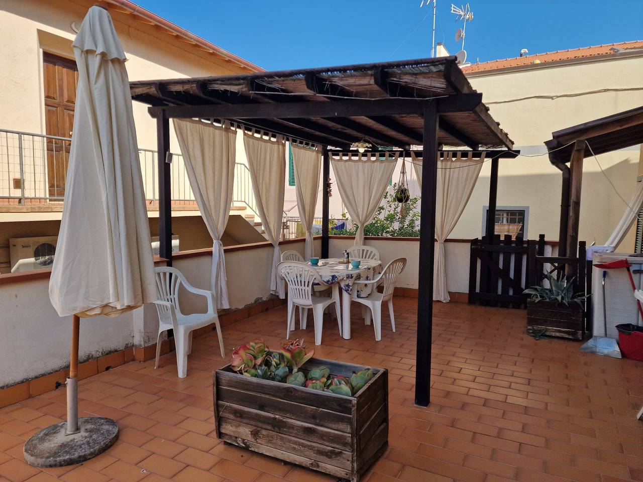 Ganze Ferienwohnung, Via Grosseto 30/A - La terrazza nascosta in San Vincenzo, Etruskische Küste