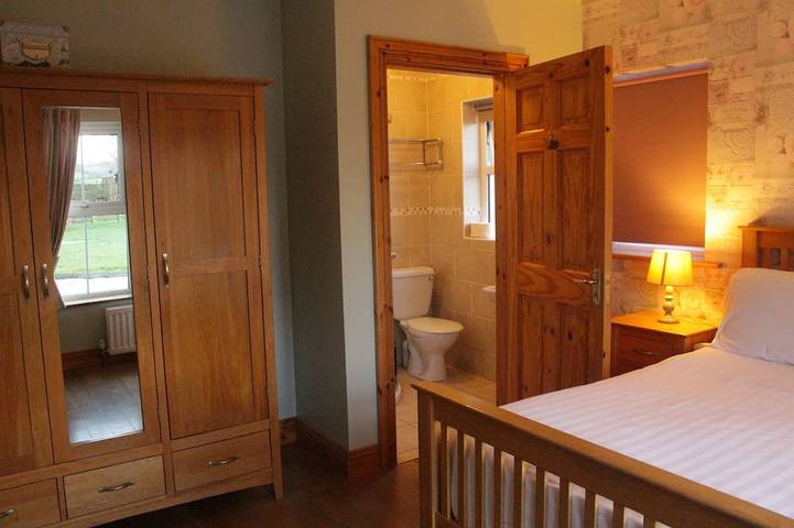 Ferienhaus für 7 Personen, mit Terrasse und Garten sowie Whirlpool in County Donegal - 3