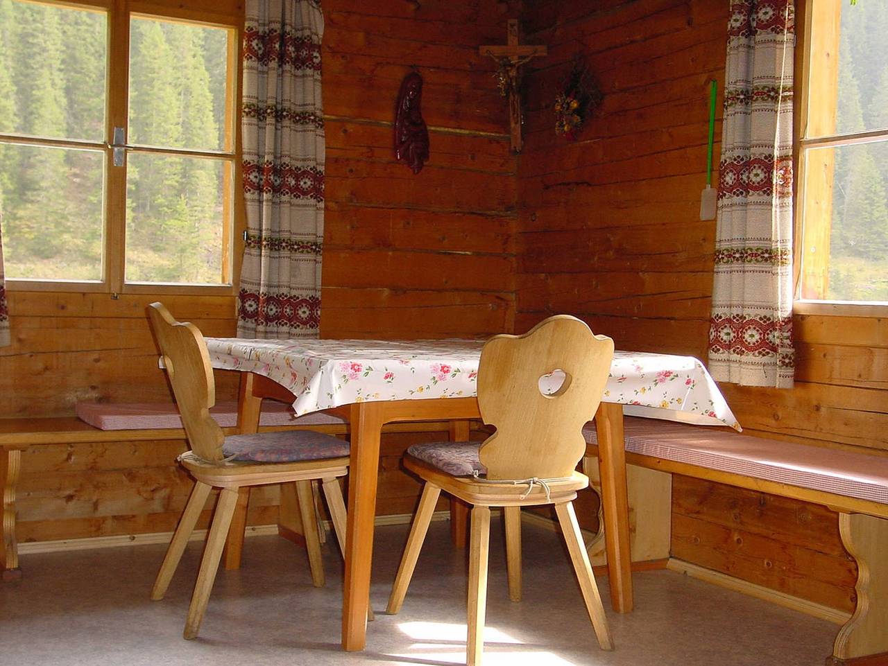 Almhütte Gutwenger - Unterstalleralm - Wohnung im 1. Stock in Innervillgraten, Osttirol