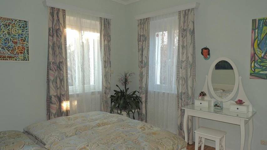 Ferienwohnung für 4 Personen, mit Balkon und Terrasse sowie Garten und Ausblick in Schloss Schönbrunn