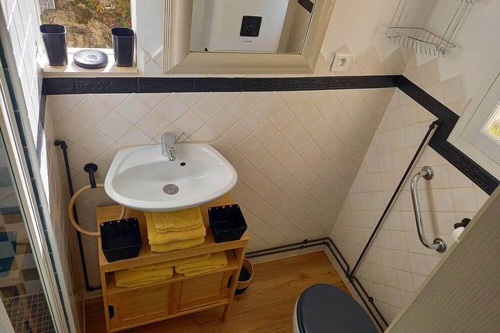 Gîte pour 3 personnes, avec jacuzzi et jardin à Saint-Antonin-du-Var - 4
