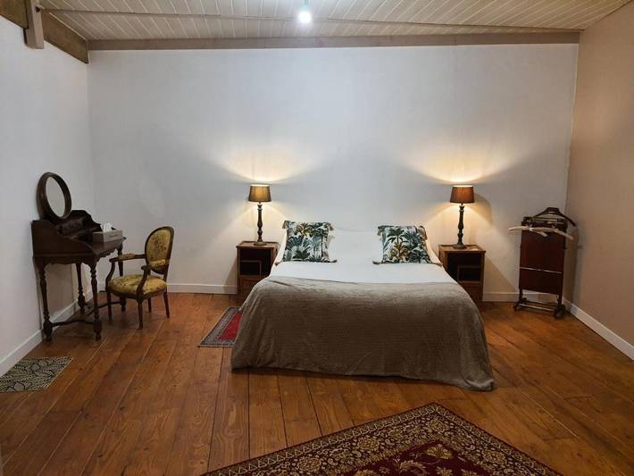 Location de vacances pour 8 personnes, avec piscine et jardin, animaux acceptés à Cherves-Richemont - 4