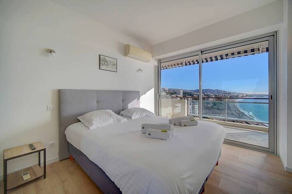 Entire apartment, Upstays Terrace Lerins View 55m² Apartment in Cannes La Bocca, Cannes