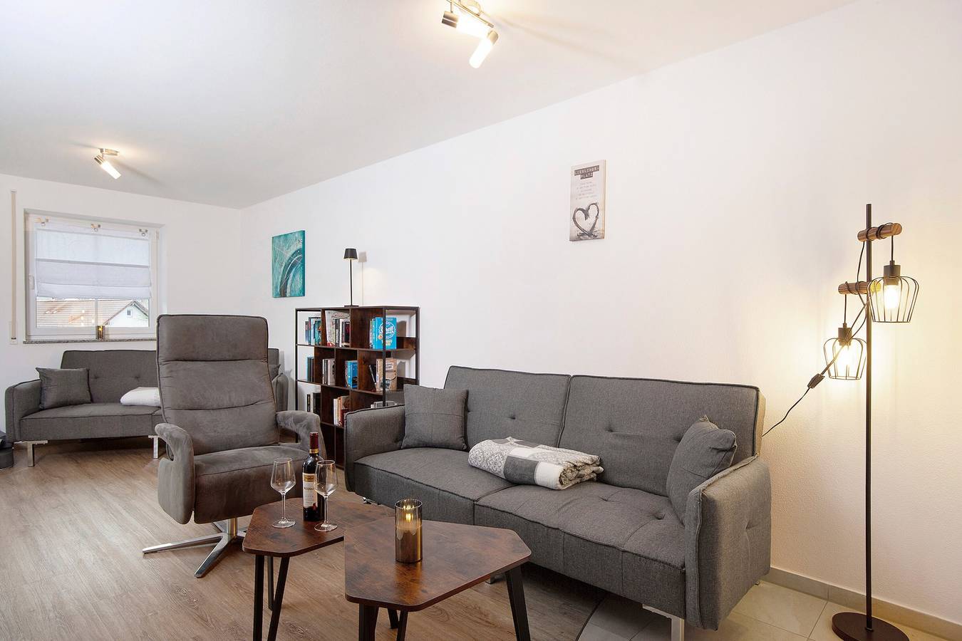 Ganze Wohnung, Ferienwohnung 'Sonnentau' mit Balkon und Wi-Fi in Bad Wurzach, Region Bodensee-Oberschwaben