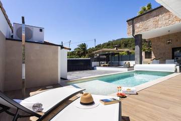 Casa rural para 6 personas, con jardín además de vistas y piscina en El Rosario