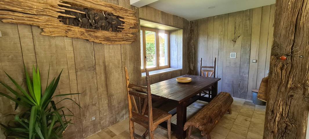 Gîte pour 11 personnes, avec terrasse et jardin à Ercé - 3