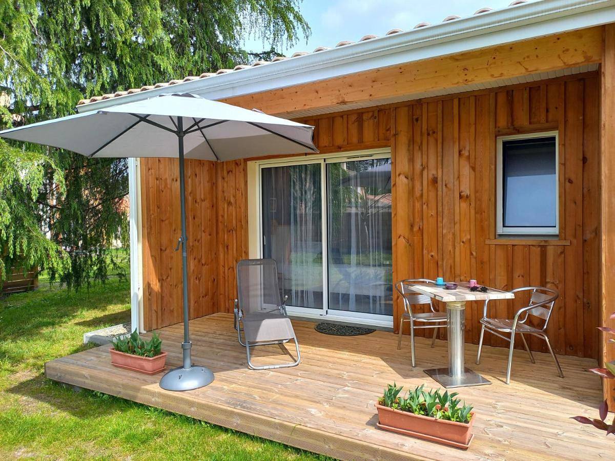 Double Room with Terrace in Pessac, Région de Bordeaux
