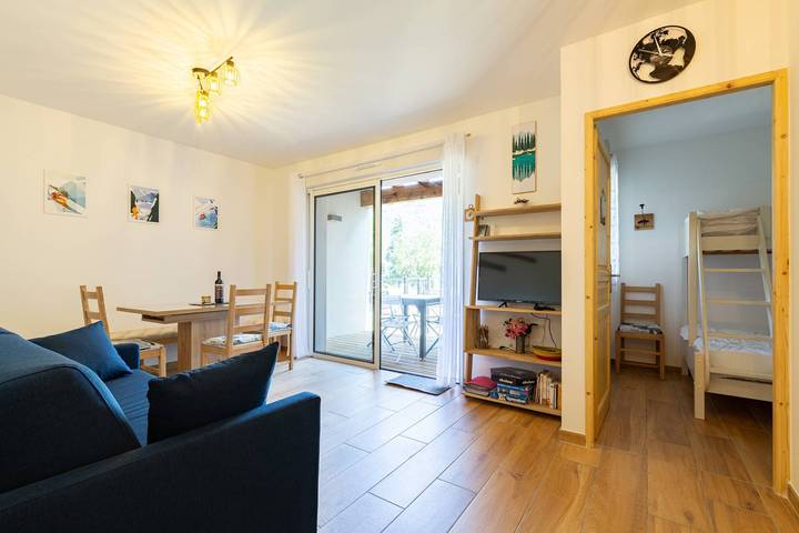 Gîte pour 5 personnes, avec balcon, adapté aux familles à Génos - 2