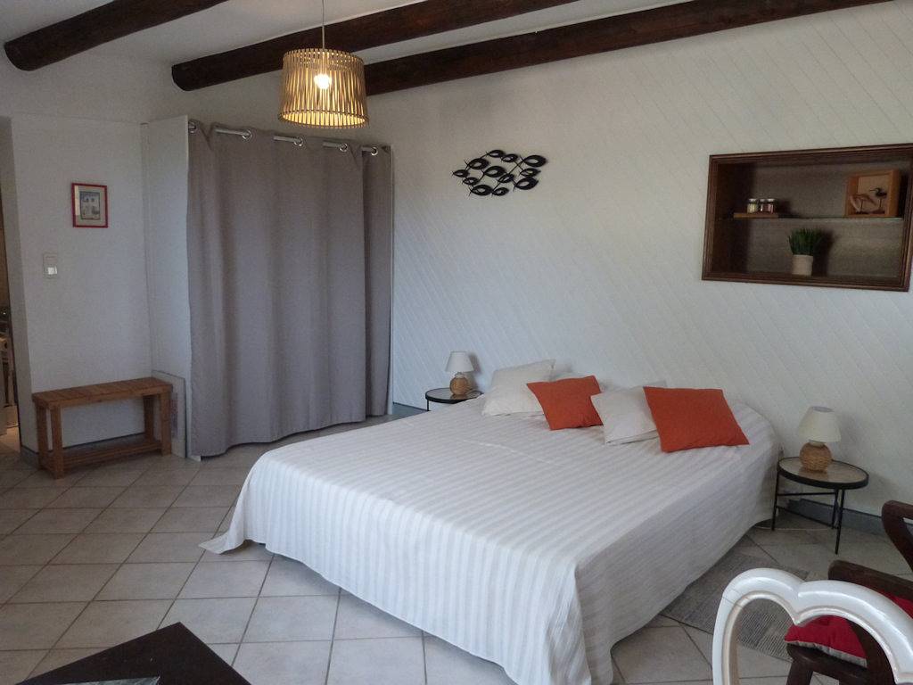 L'Escampette Chambre d'hôtes - La Cabridelle in Sainte-Cécile-les-Vignes, Vaucluse