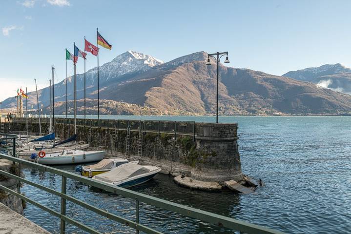 Entire apartment, Guesthost - Casa Bar 2 Stylish Apartment Lake Como in Dongo, Lake Como