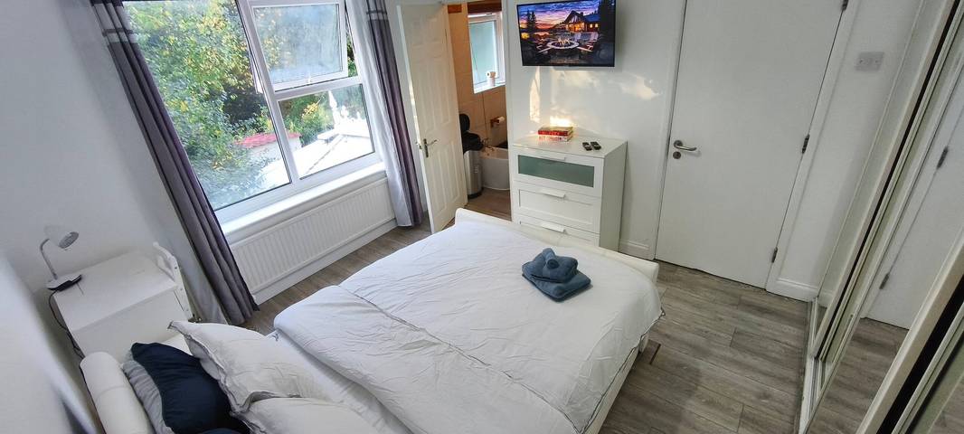 Encantadora habitación doble grande con baño privado en Chelmsford in Chelmsford, Essex