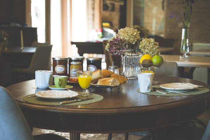 Location de vacances pour 3 personnes, avec piscine ainsi que vue et jardin à Demigny - 3