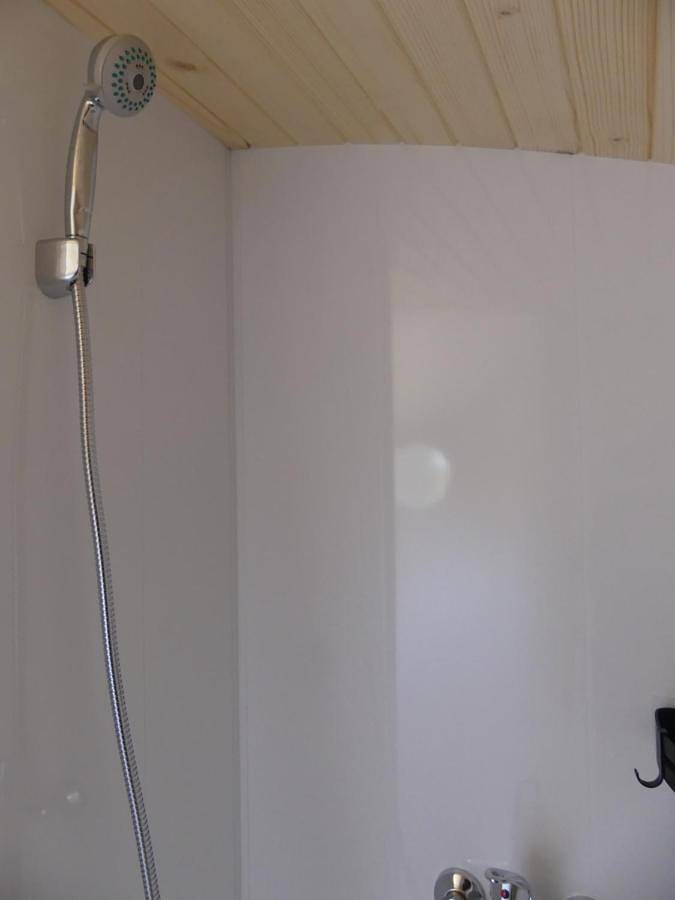 Camping pour 2 personnes, avec terrasse ainsi que jardin et jacuzzi en Haute-Loire - 2