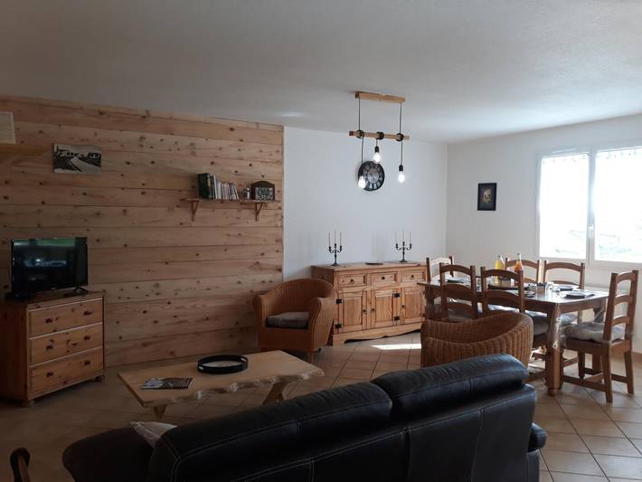 Gîte pour 6 personnes, avec Terrasse et Jardin